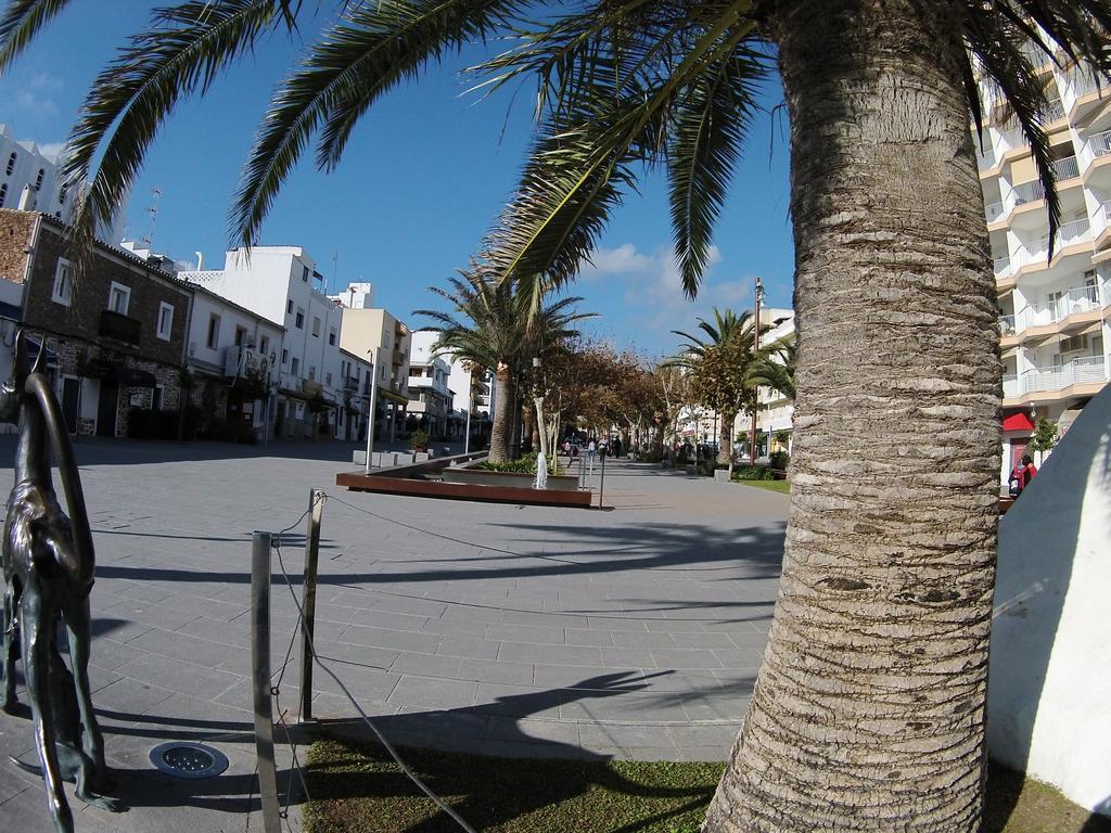 Hostal Mayol Santa Eularia des Riu Exterior foto