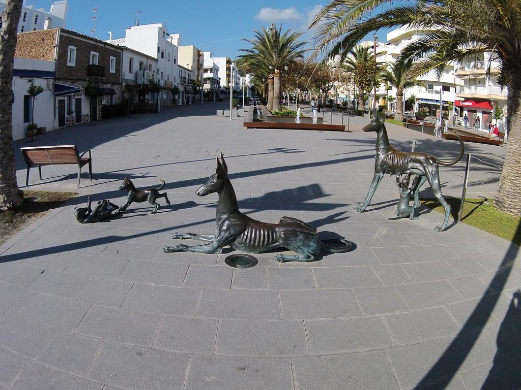 Hostal Mayol Santa Eularia des Riu Exterior foto